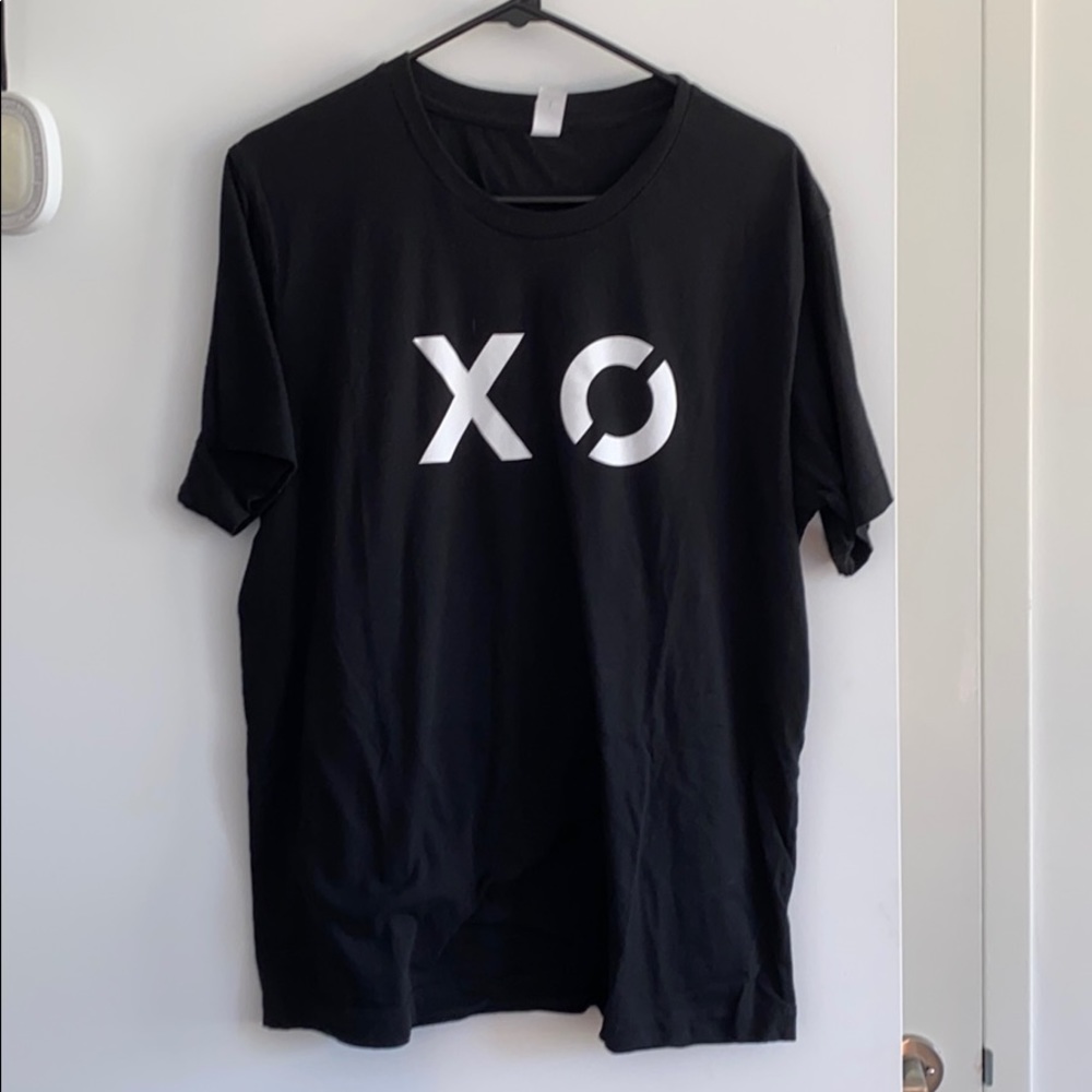 Men’s large Equinox T-shirt